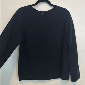 Uniqlo Black Long Sleeve Tee